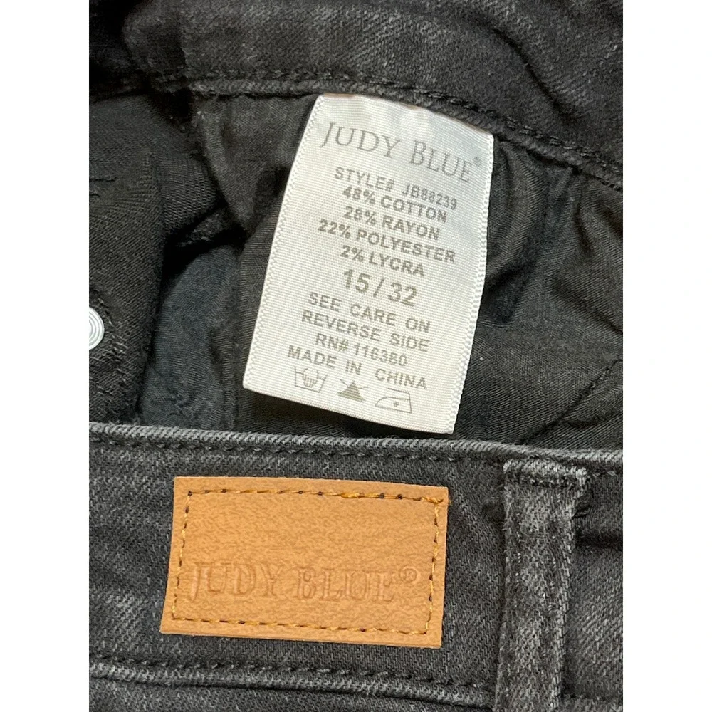 Judy Blue Capri Fit Black Denim Jeans Stretch Cropped Pants Minimalist Sz 15/32
